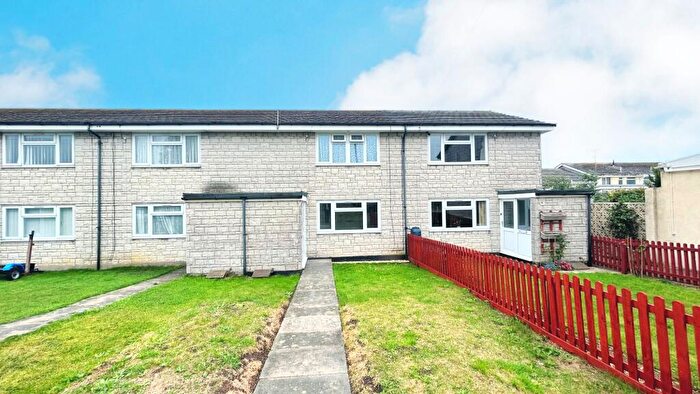 3 Bedroom Property To Rent In Greenways, Portland, DT5