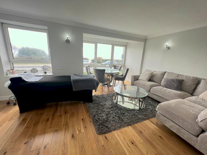 2 Bedroom Flat To Rent In Wolsey Court, Stanley Road, Felixstowe, Suffolk, IP11