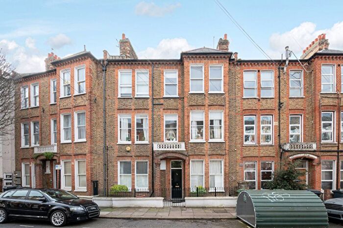 1 Bedroom Flat For Sale In Tremadoc Road, Clapham High Street, London, SW4