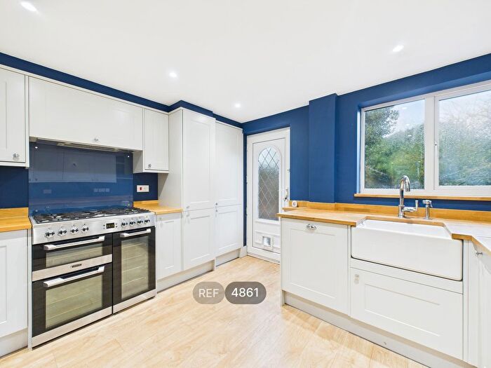 3 Bedroom End Terrace House To Rent In Peveril Street, Hucknall, Nottingham, NG15