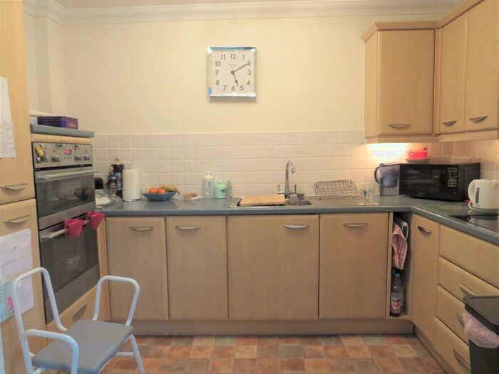 2 Bedroom Apartment To Rent In Esdaile Lane, Hoddesdon, EN11