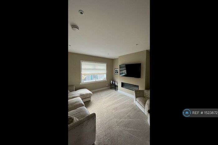 3 Bedroom Terraced House To Rent In Silverknowes Court, Edinburgh, EH4