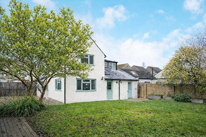 4 Bedroom Detached House For Sale In Yew Tree Cottage, Worton Road, Middle Barton, Oxfordshire, OX7