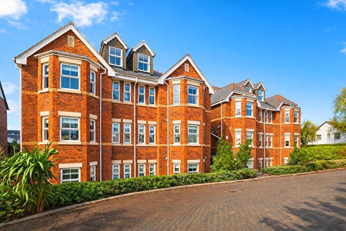 2 Bedroom Flat For Sale In Hoole Road, Chester, Cheshire, CH2