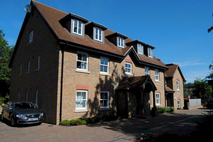 2 Bedroom Apartment To Rent In York Court, Cowper Road, Berkhamsted, HP4