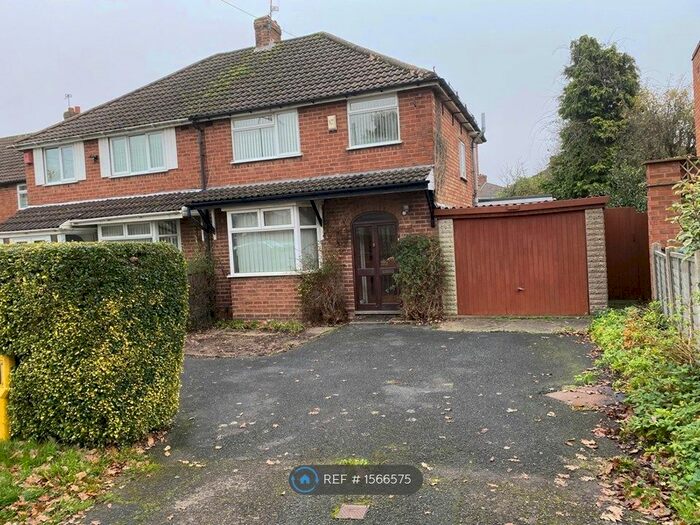 3 Bedroom Semi-Detached House To Rent In Alcester Road South, Birmingham, B14