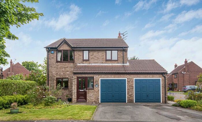 4 Bedroom Detached House For Sale In Scotts Garth Close, Tickton, Beverley, HU17