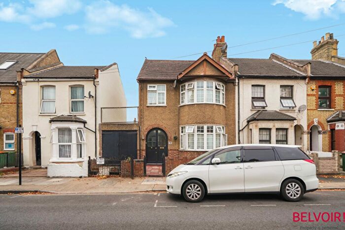 3 Bedroom Semi Detached House For Sale In Third Avenue, London, E12