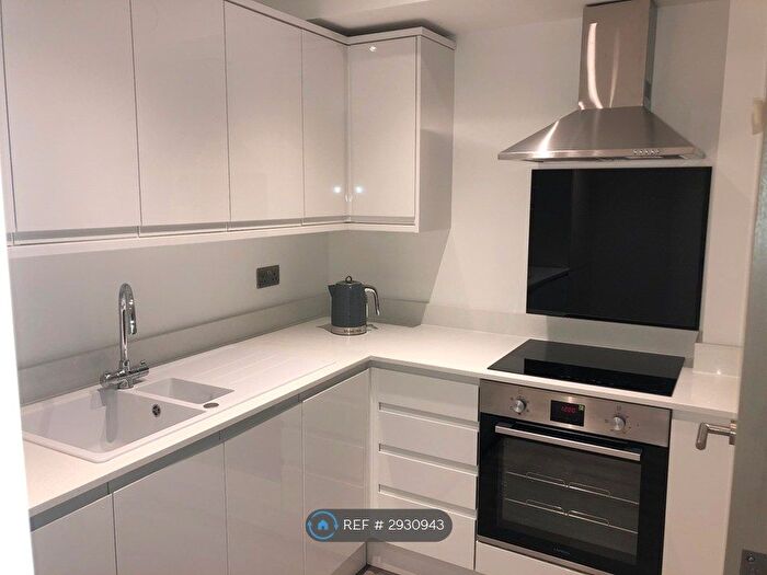1 Bedroom Flat To Rent In Davidson House, Camberley, GU15