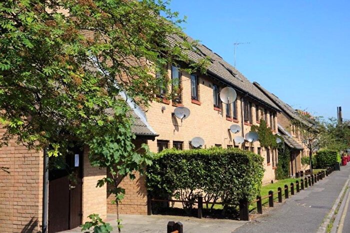 1 Bedroom Maisonette To Rent In Stephensons Court, SL1