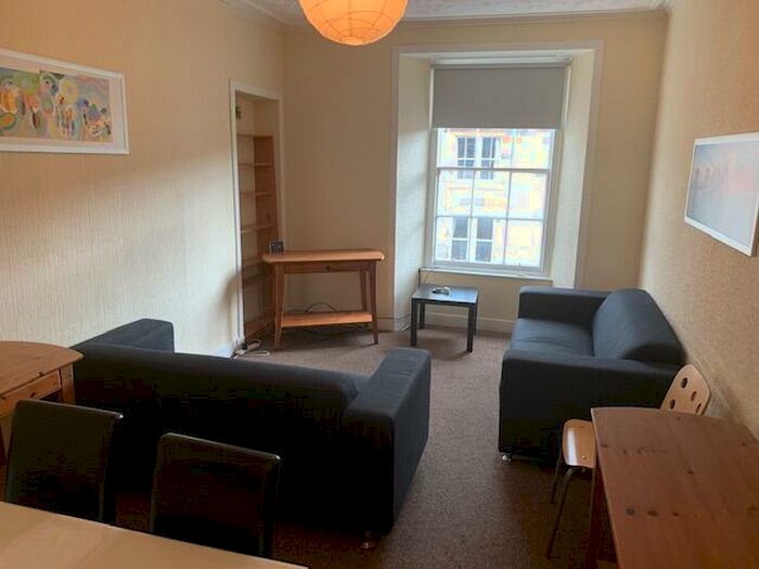 4 Bedroom Flat To Rent In Montague Street, Newington, Edinburgh, EH8