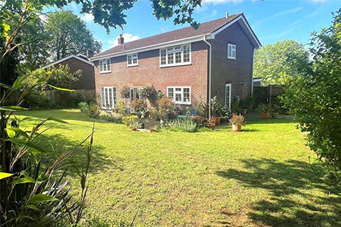 4 Bedroom Detached House For Sale In The Ridings, Liss, Hampshire, GU33