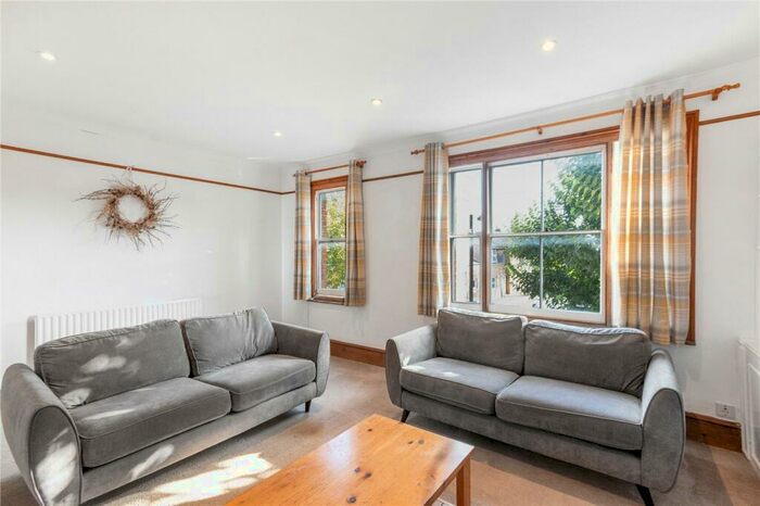 3 Bedroom Maisonette To Rent In Upland Road, East Dulwich, London, SE22