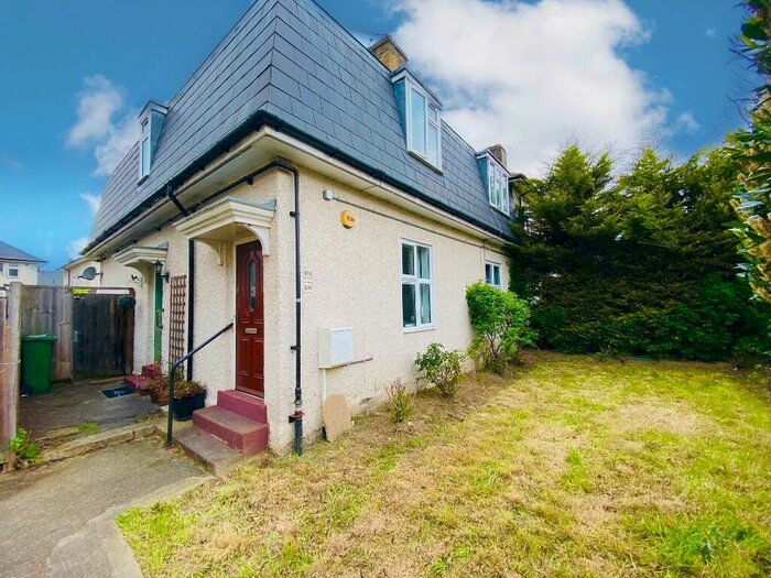 2 Bedroom Ground Maisonette To Rent In Chittys Lane, Dagenham, London, RM8