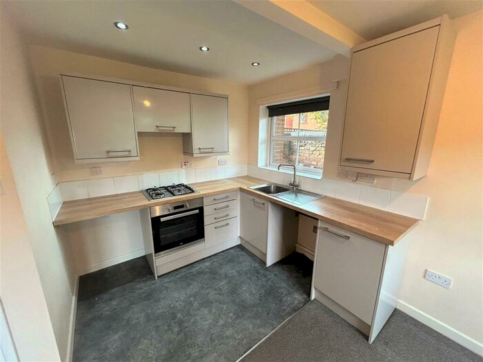 2 Bedroom House To Rent In Flat Millgrove Gardens, Woodfield Street, Kidderminster, DY11