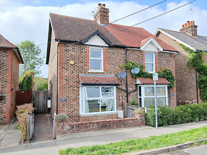 3 Bedroom Semi-Detached House For Sale In Daux Way, Billingshurst, RH14