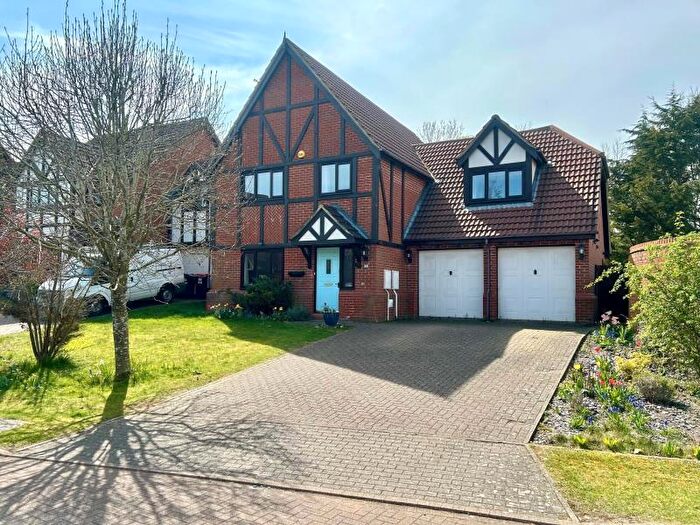 5 Bedroom Detached House To Rent In Berkshire Green, Shenley Brook End, MK5