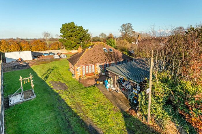 3 Bedroom Bungalow For Sale In Throwley Forstal, Faversham, Kent, ME13