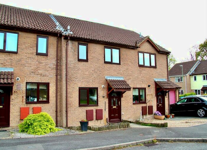 2 Bedroom Terraced House To Rent In Bluebell Close, Locks Heath, SO31