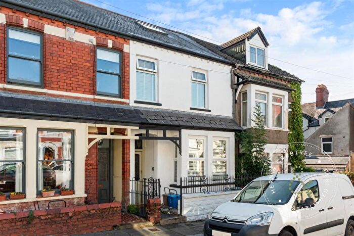 3 Bedroom Terraced House For Sale In Preswylfa Street, Cardiff, CF5