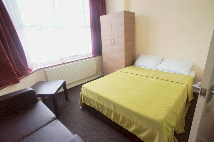 Studio To Rent In Lincoln Road, Enfield, EN3