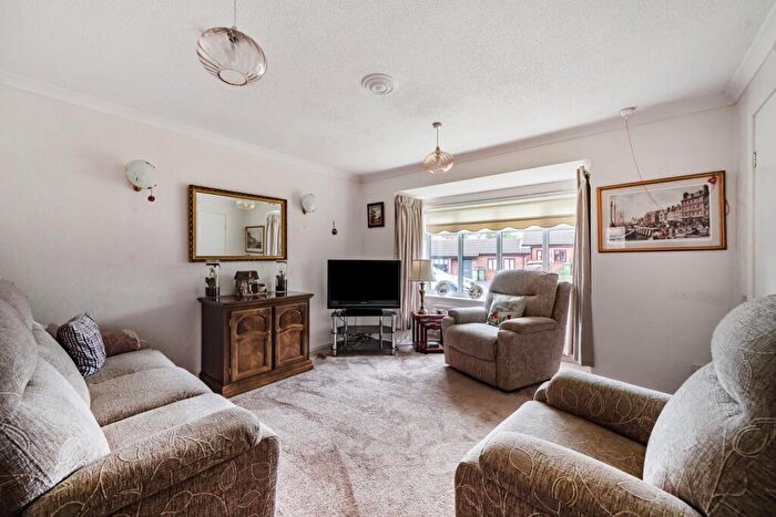 2 Bedroom Retirement Property For Sale In Plymouth Court, Plymouth Close, Redditch, B97