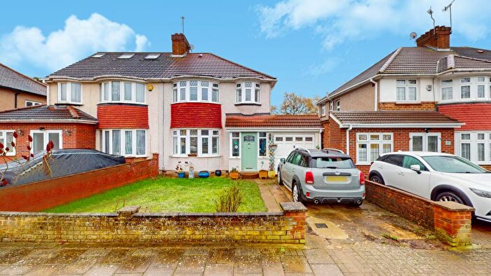 3 Bedroom Semi Detached House For Sale In Twyford Road, Harrow, HA2