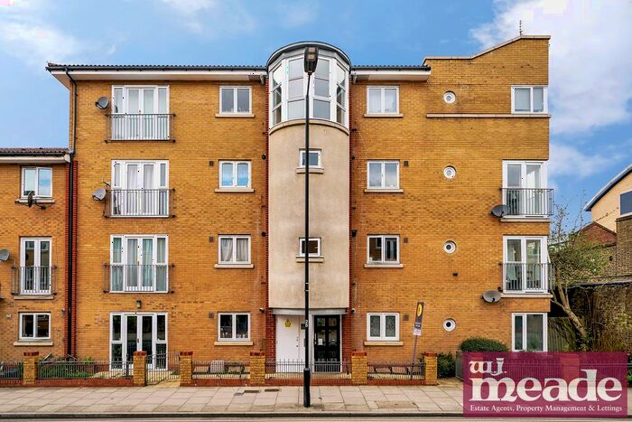 2 Bedroom Flat To Rent In Eastway, London, E9