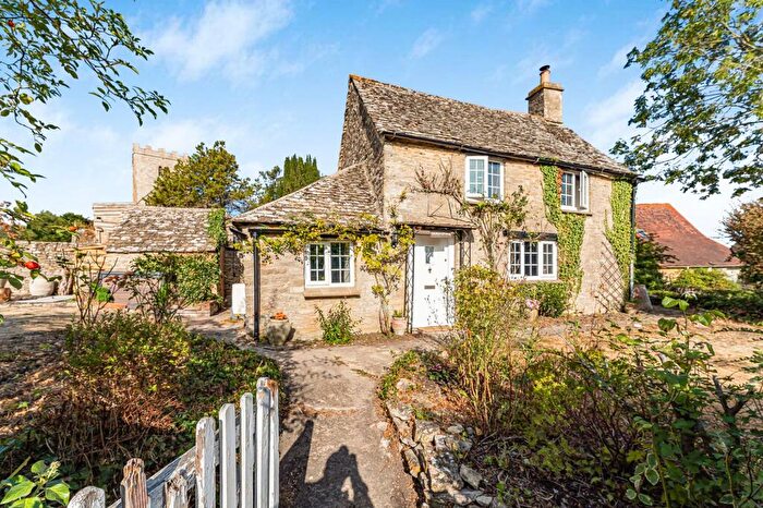 1 Bedroom Cottage For Sale In Church Road, North Leigh, OX29