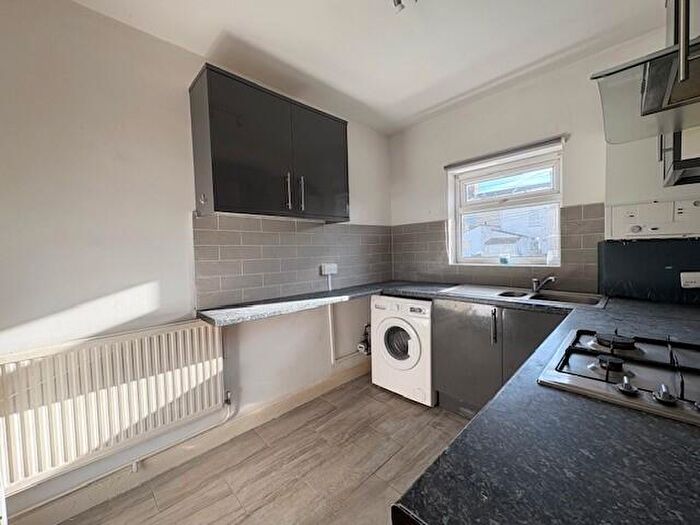 1 Bedroom House To Rent In Crombey Street, SN1