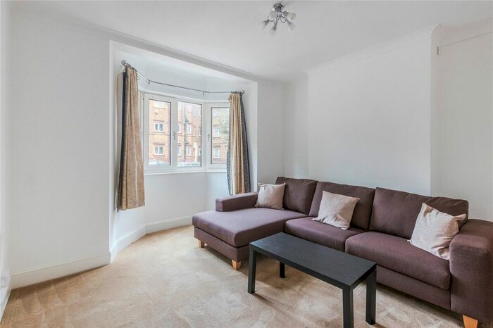 2 Bedroom Flat To Rent In Jean House, Tooting Grove, London, SW17