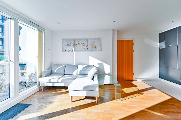 2 Bedroom Flat To Rent In Adana Building, Lewisham, London, SE13