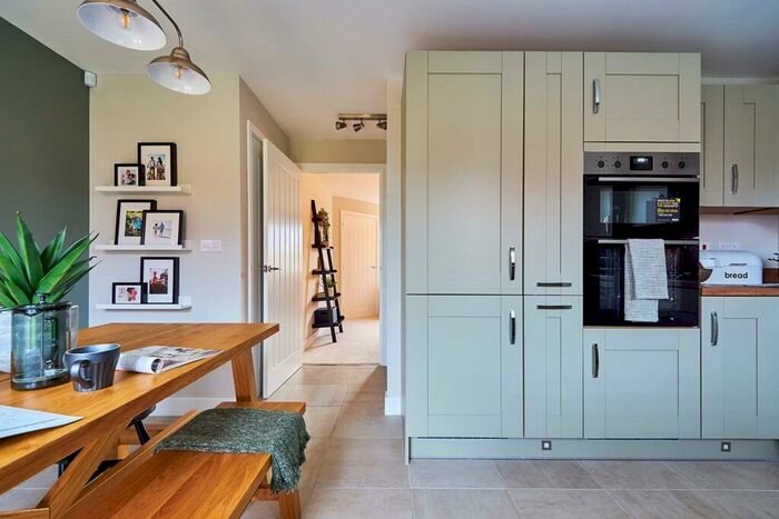 3 Bedroom Detached House For Sale In Tamworth Road, Keresley, CV7