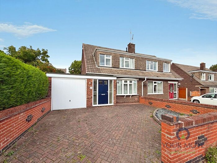 3 Bedroom Semi Detached House For Sale In New Road, Newhall, Swadlincote, Derbyshire, DE11
