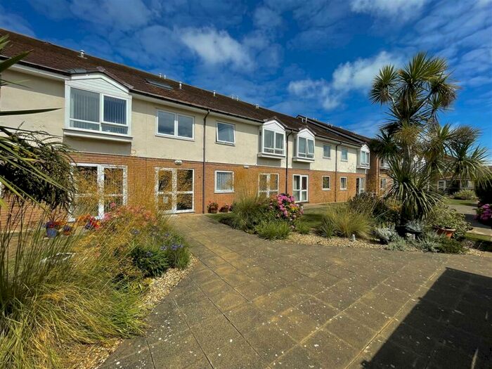 1 Bedroom Retirement Property To Rent In Gloddaeth Avenue, Llandudno, LL30