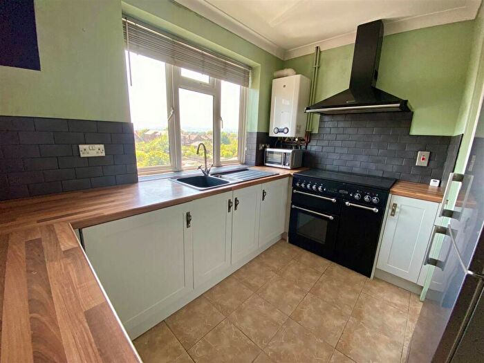 2 Bedroom Apartment For Sale In Seaside, Eastbourne, East Sussex, BN22
