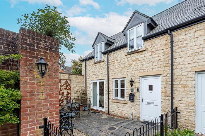 2 Bedroom End Of Terrace House For Sale In Kings Cross Road, Oxford, OX2