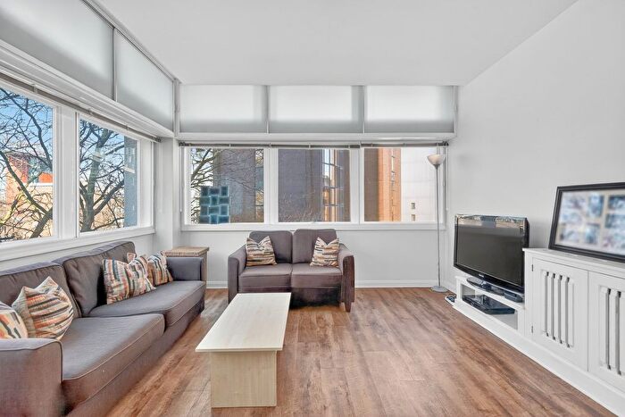 1 Bedroom Flat For Sale In Metro Central Heights, Newington Causeway, London, SE1