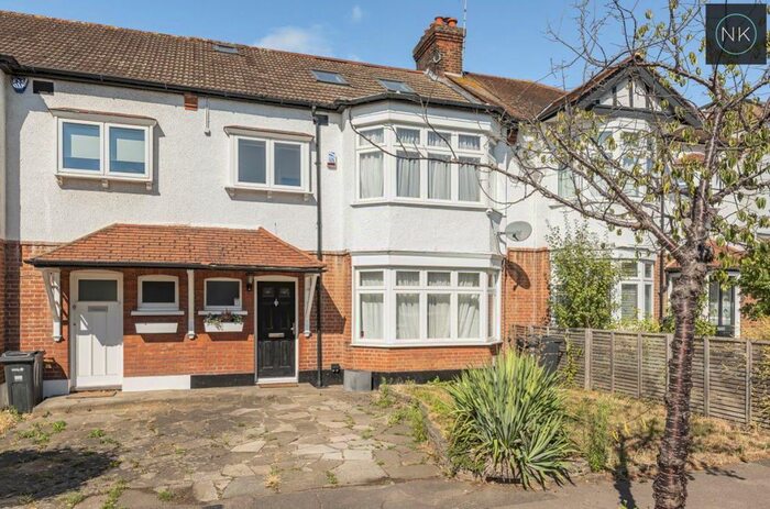 4 Bedroom Terraced House To Rent In Bushey Avenue, South Woodford, London, E18
