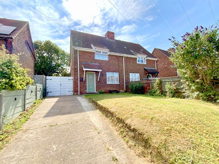 2 Bedroom Semi Detached House For Sale In Fairway, Waltham, DN37