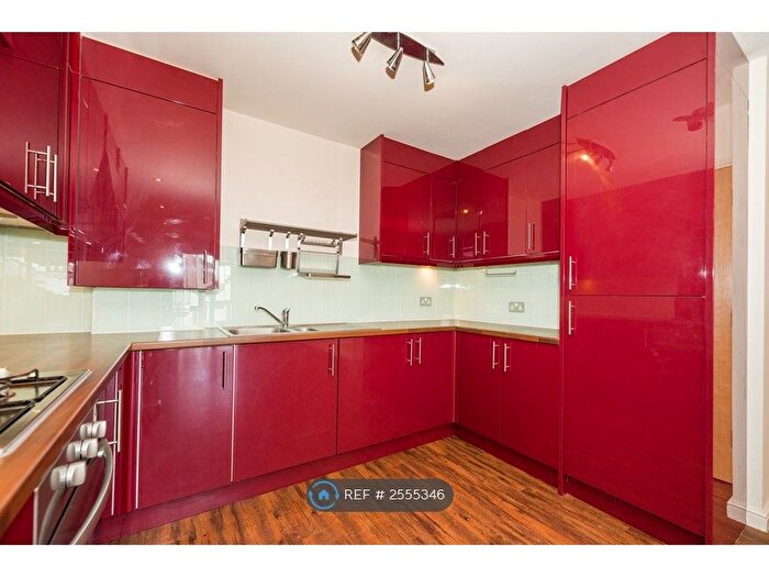 2 Bedroom Flat To Rent In Deptford High Street, London, SE8