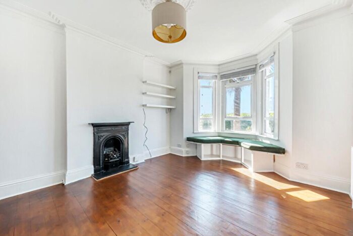 1 Bedroom Flat To Rent In Dale Park Road, London, SE19