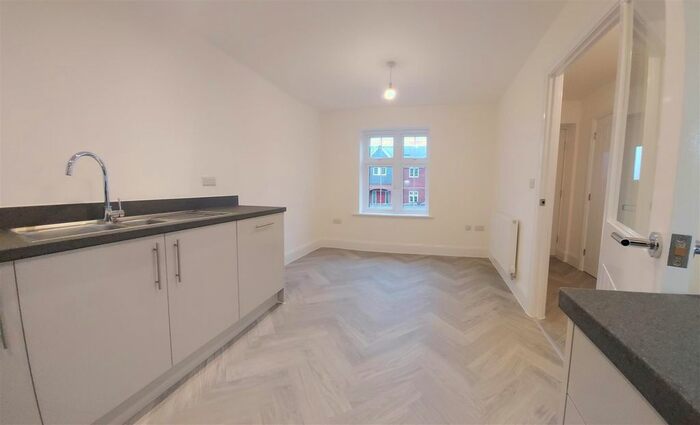 3 Bedroom Property To Rent In Stapleton Way, Matford, Exeter, EX2