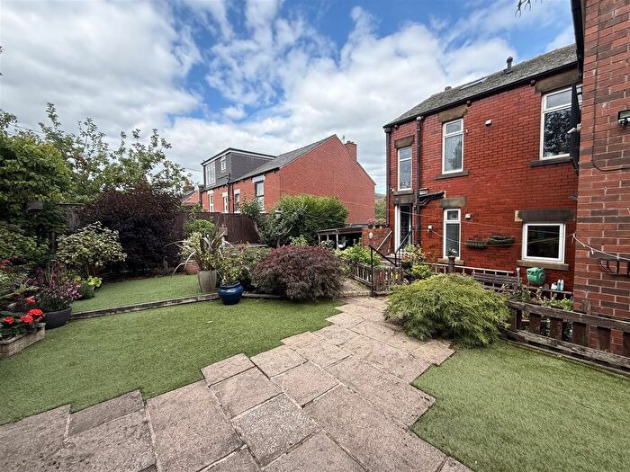 3 Bedroom Detached House For Sale In Staley Road, Mossley, Ashton-Under-Lyne, OL5