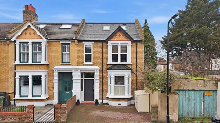 4 Bedroom End Terrace House For Sale In Lea Hall Road, Leyton, E10