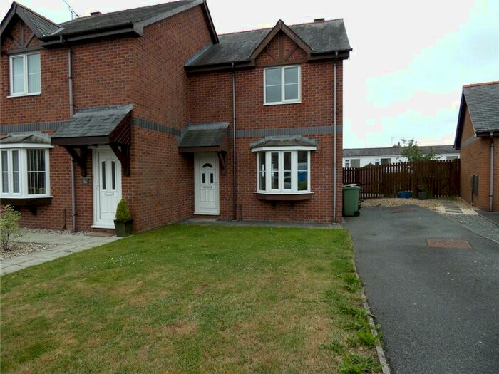 3 Bedroom Semi-Detached House To Rent In Maes Meddyg, Caernarfon, Gwynedd, LL55
