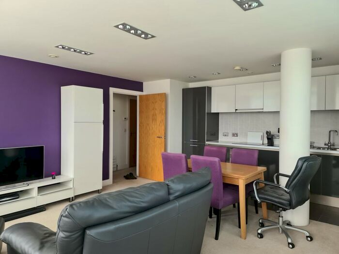 2 Bedroom Flat To Rent In One Park West, Kenyons Steps, Liverpool, L1