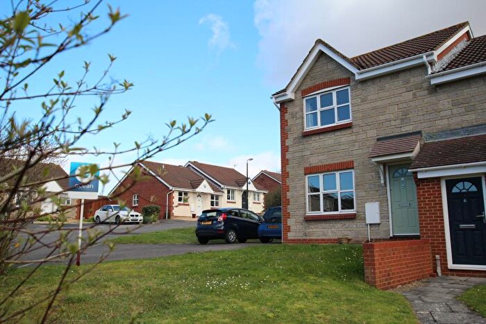 3 Bedroom Semi-Detached House To Rent In Badger Rise - Portishead, BS20