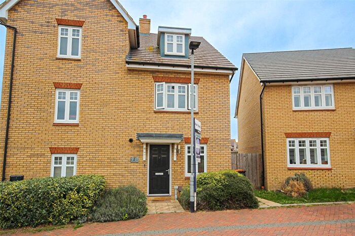 3 Bedroom Semi-Detached House For Sale In Silverstream, Wixams, Bedford, Bedfordshire, MK42