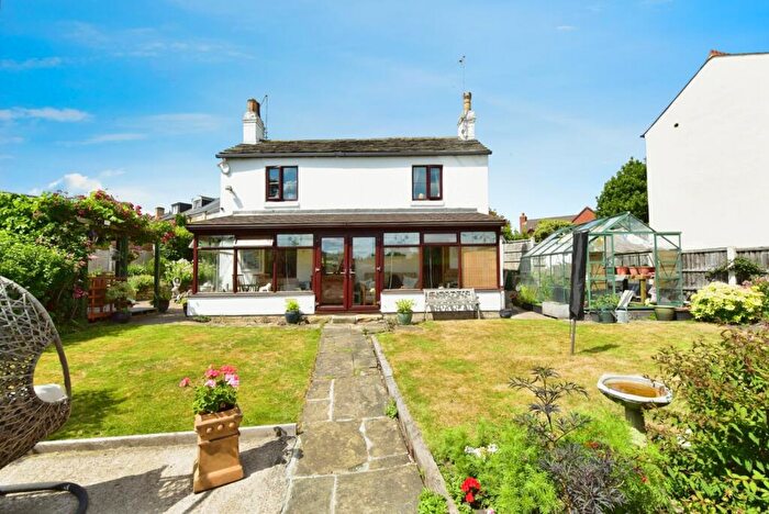 3 Bedroom Detached House For Sale In Rossiter Road, Rotherham, South Yorkshire, S61